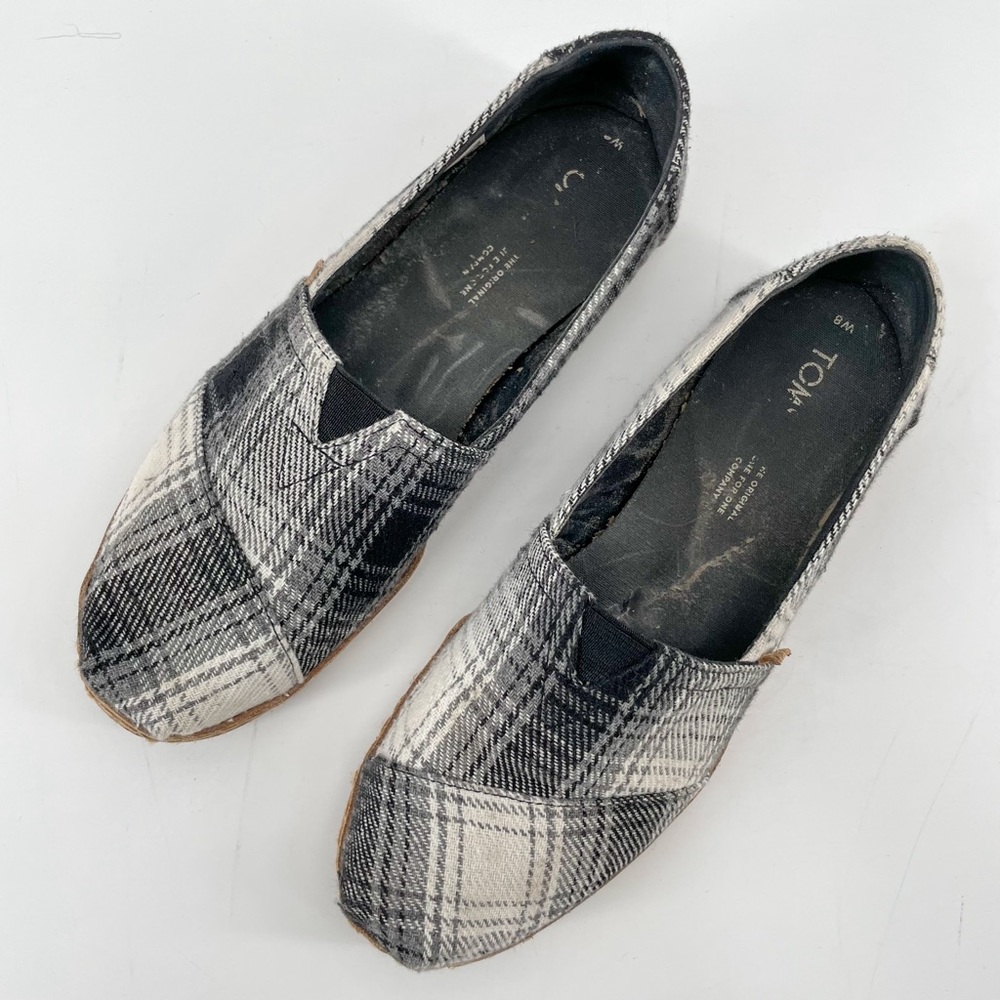 Toms Women’s Classic Slip On Alpargata Shoe Black Gray Plaid Leather Wrap 8